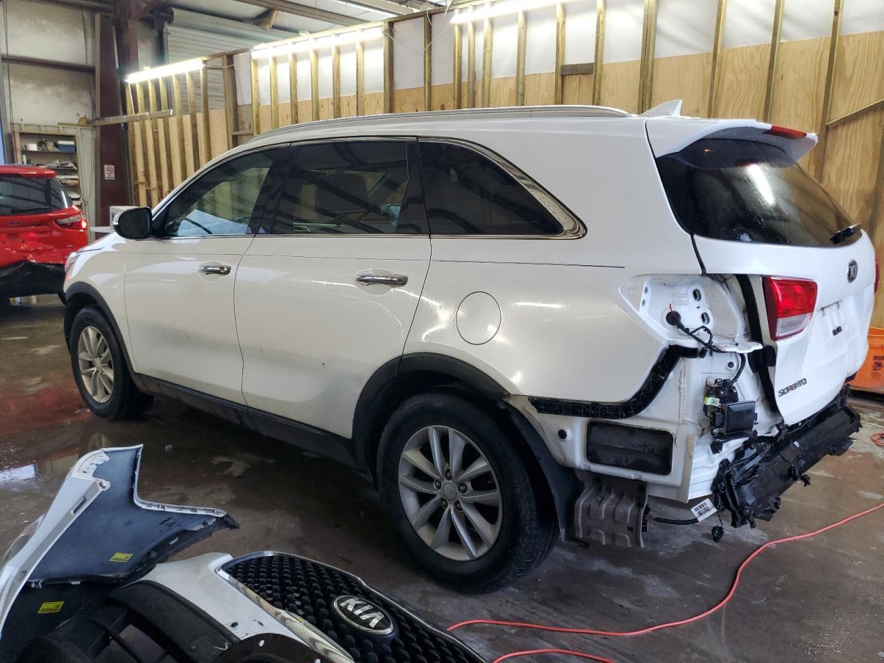 2017 KIA SORENTO LX - Фото 2