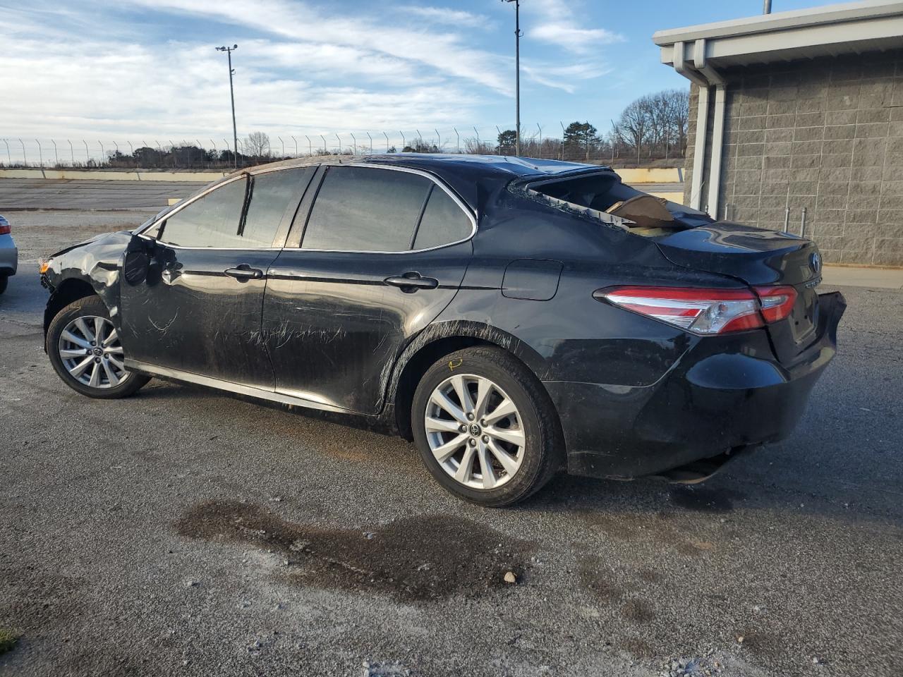 2018 TOYOTA CAMRY L - Image 2
