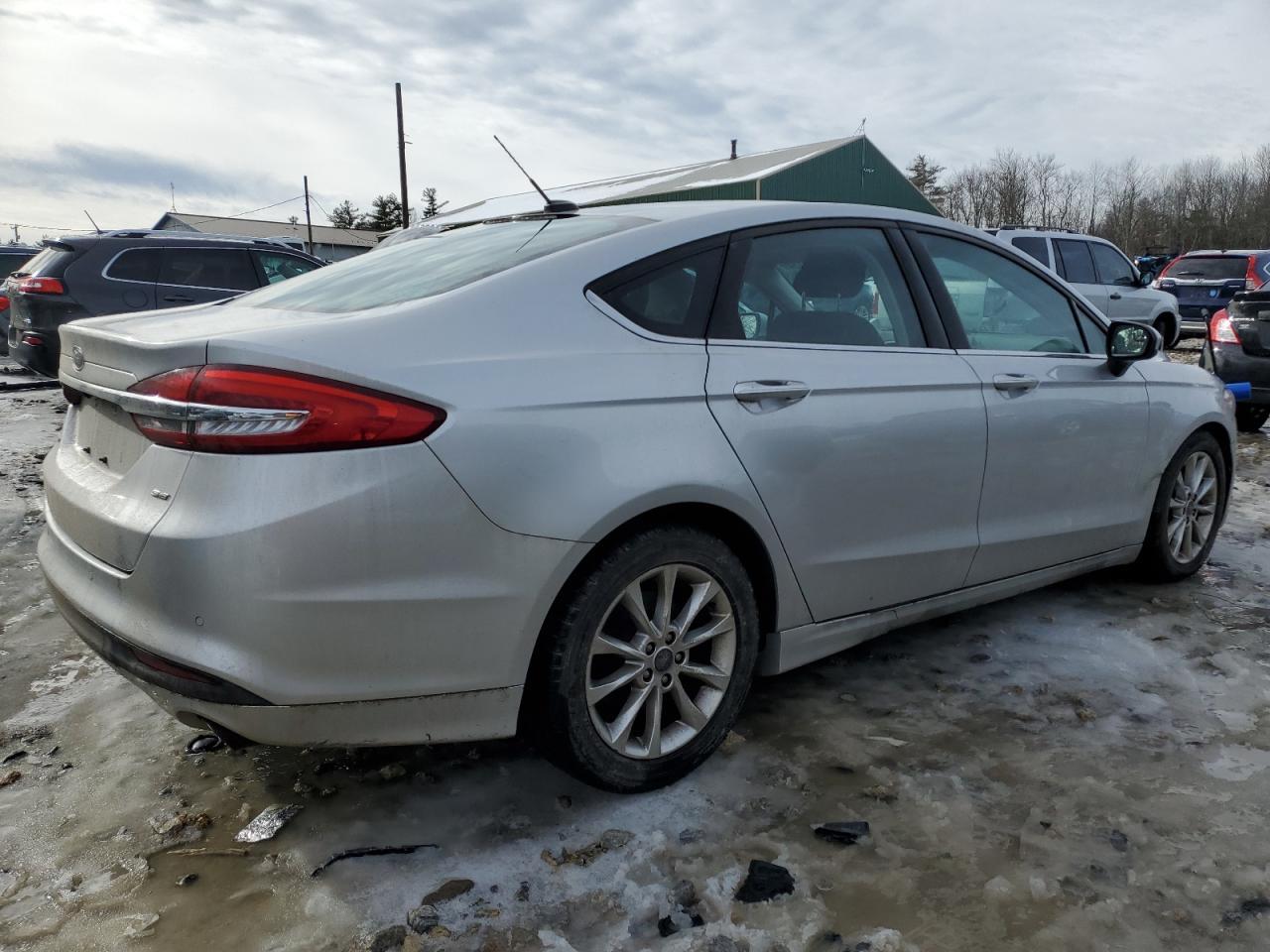 2017 FORD FUSION SE - Фото 3