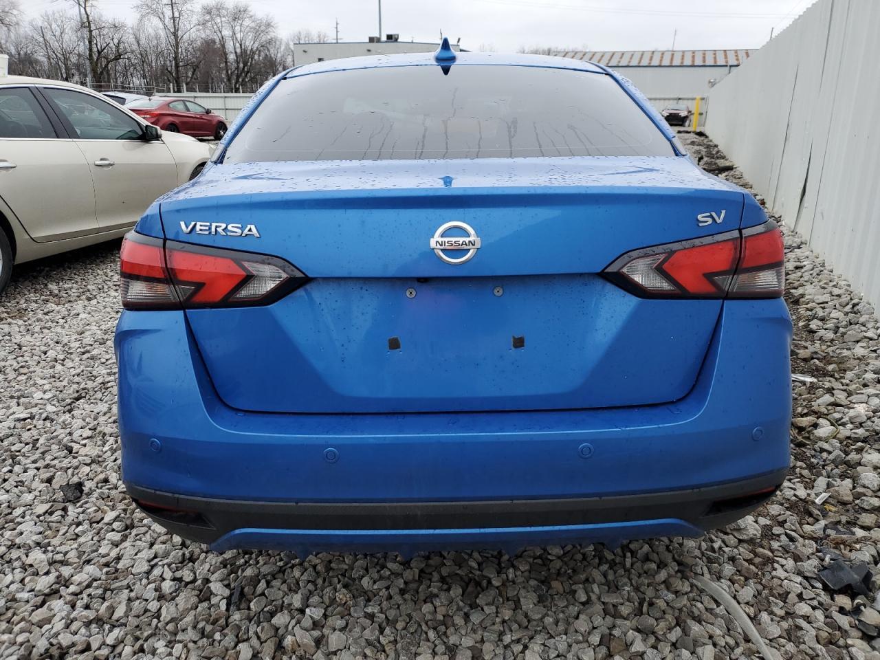 2021 NISSAN VERSA SV - Фото 6