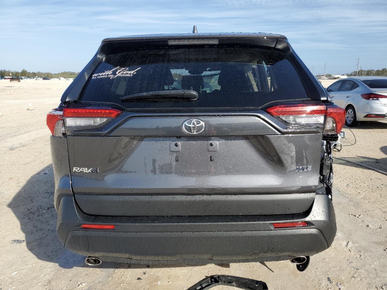 2022 TOYOTA RAV4 XLE - Фото 6