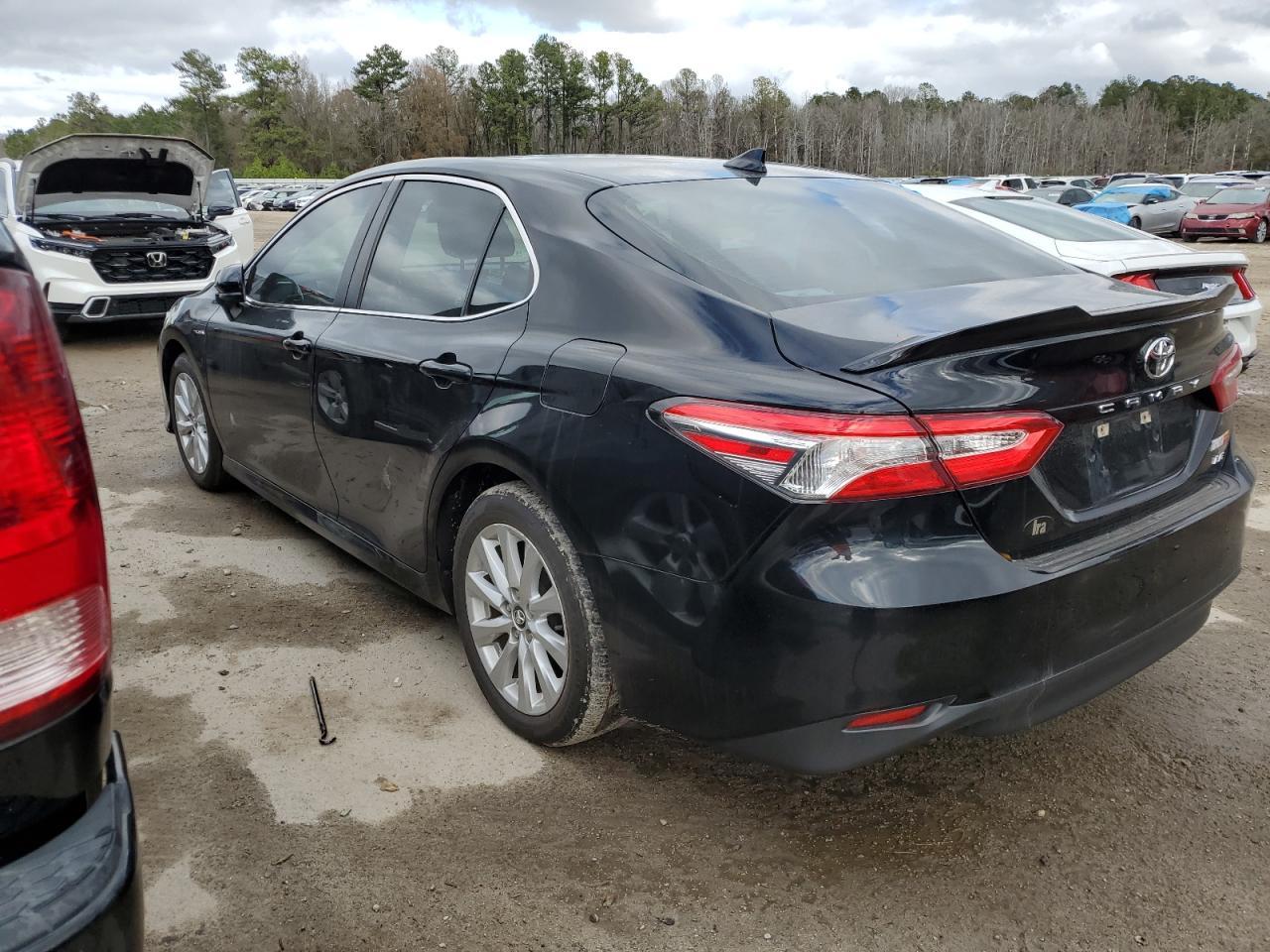2020 TOYOTA CAMRY LE - Фото 2