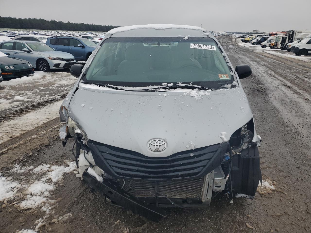 2015 TOYOTA SIENNA - Фото 5