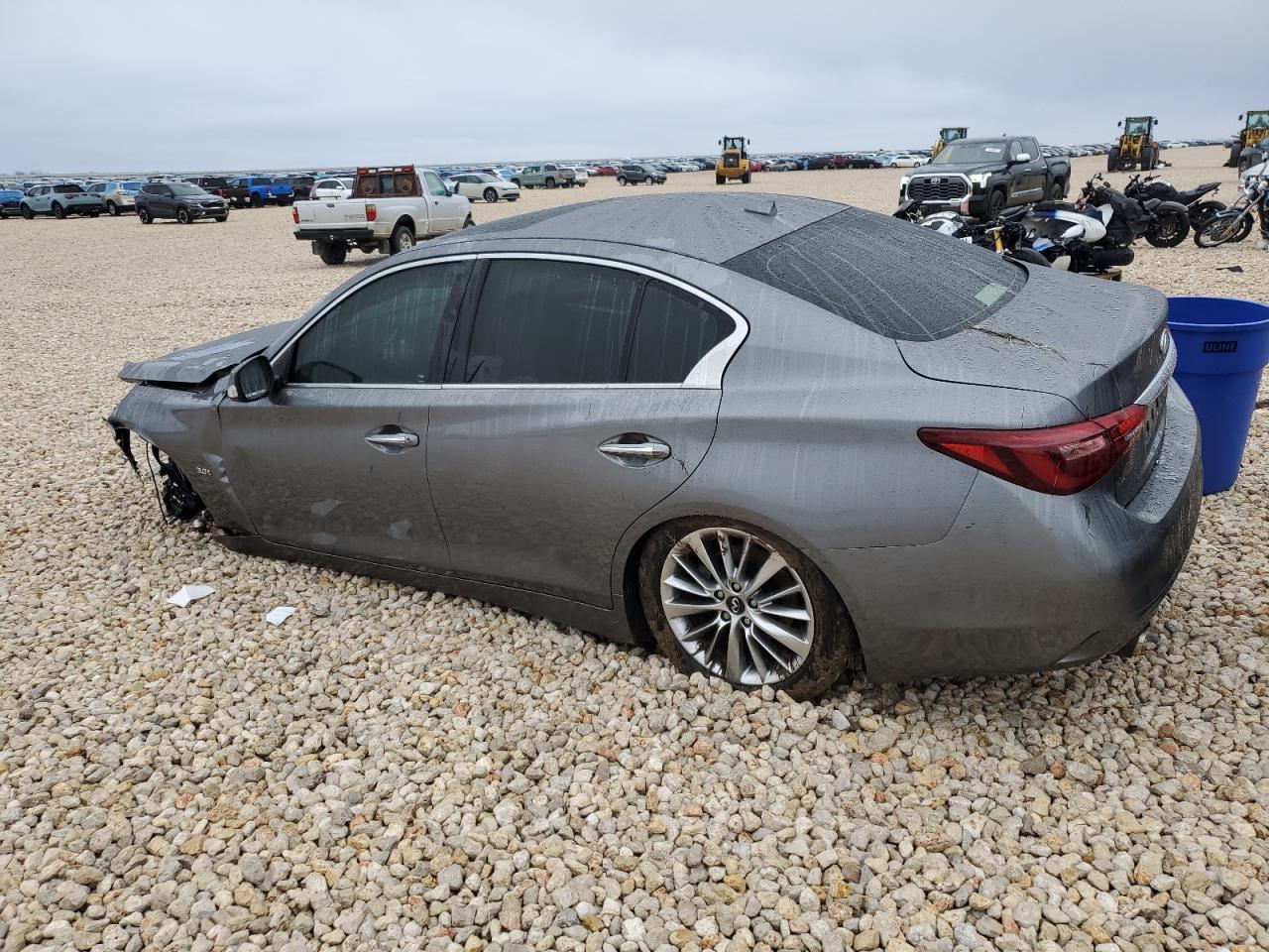 2018 INFINITI Q50 LUXE - Image 2