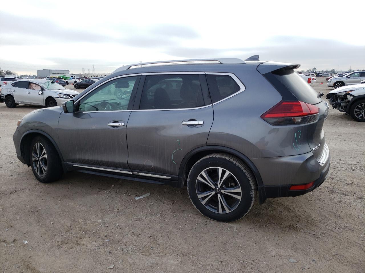 2017 NISSAN ROGUE S - Image 2