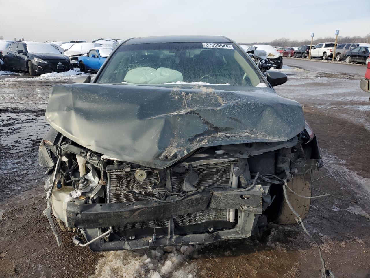 2013 TOYOTA CAMRY L - Фото 5