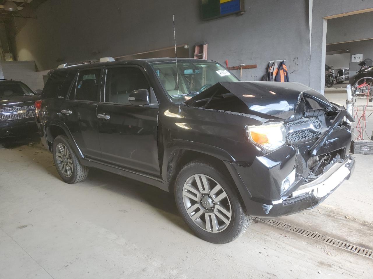 2011 TOYOTA 4RUNNER SR - Image 4