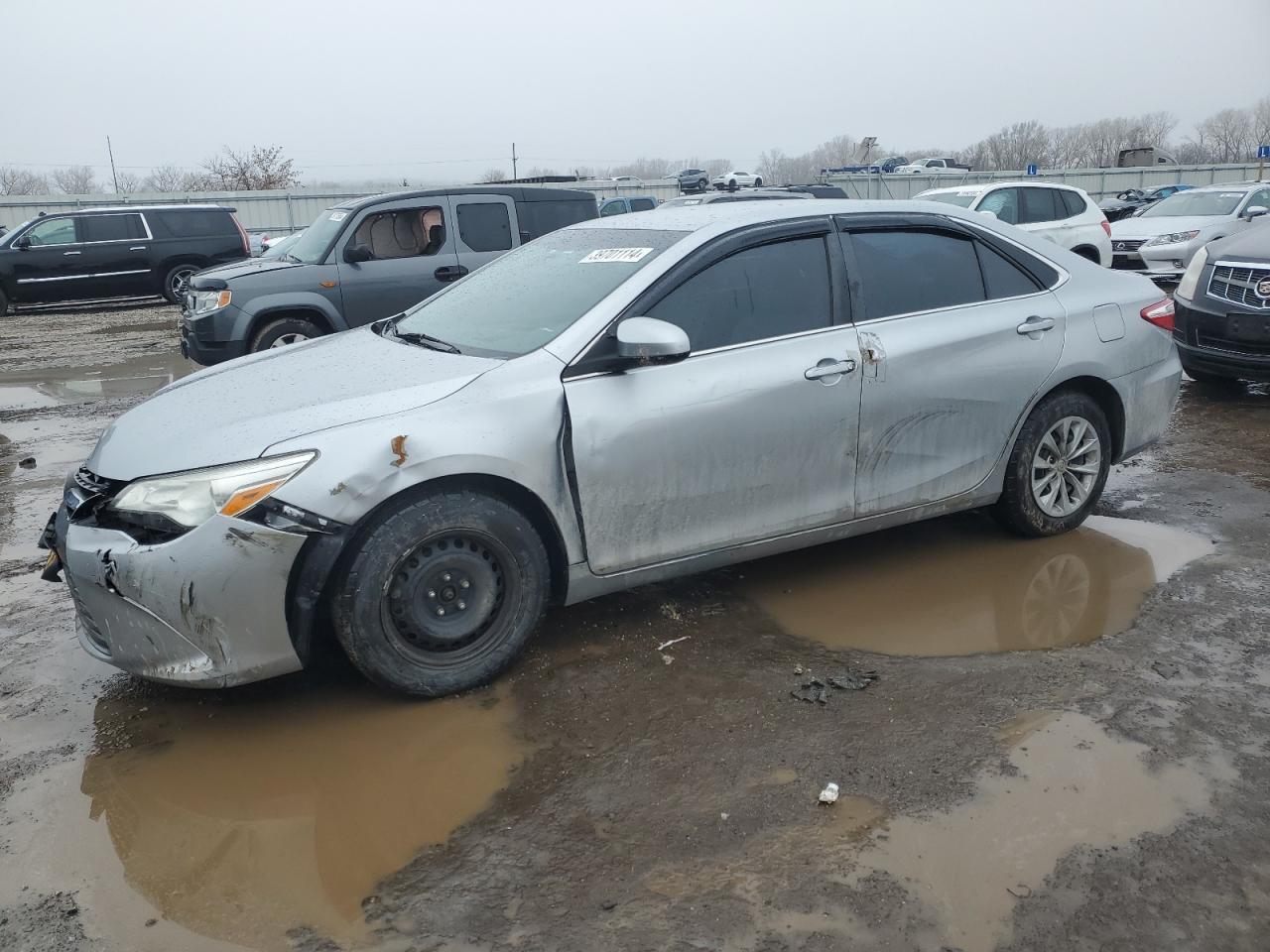 2016 TOYOTA CAMRY LE