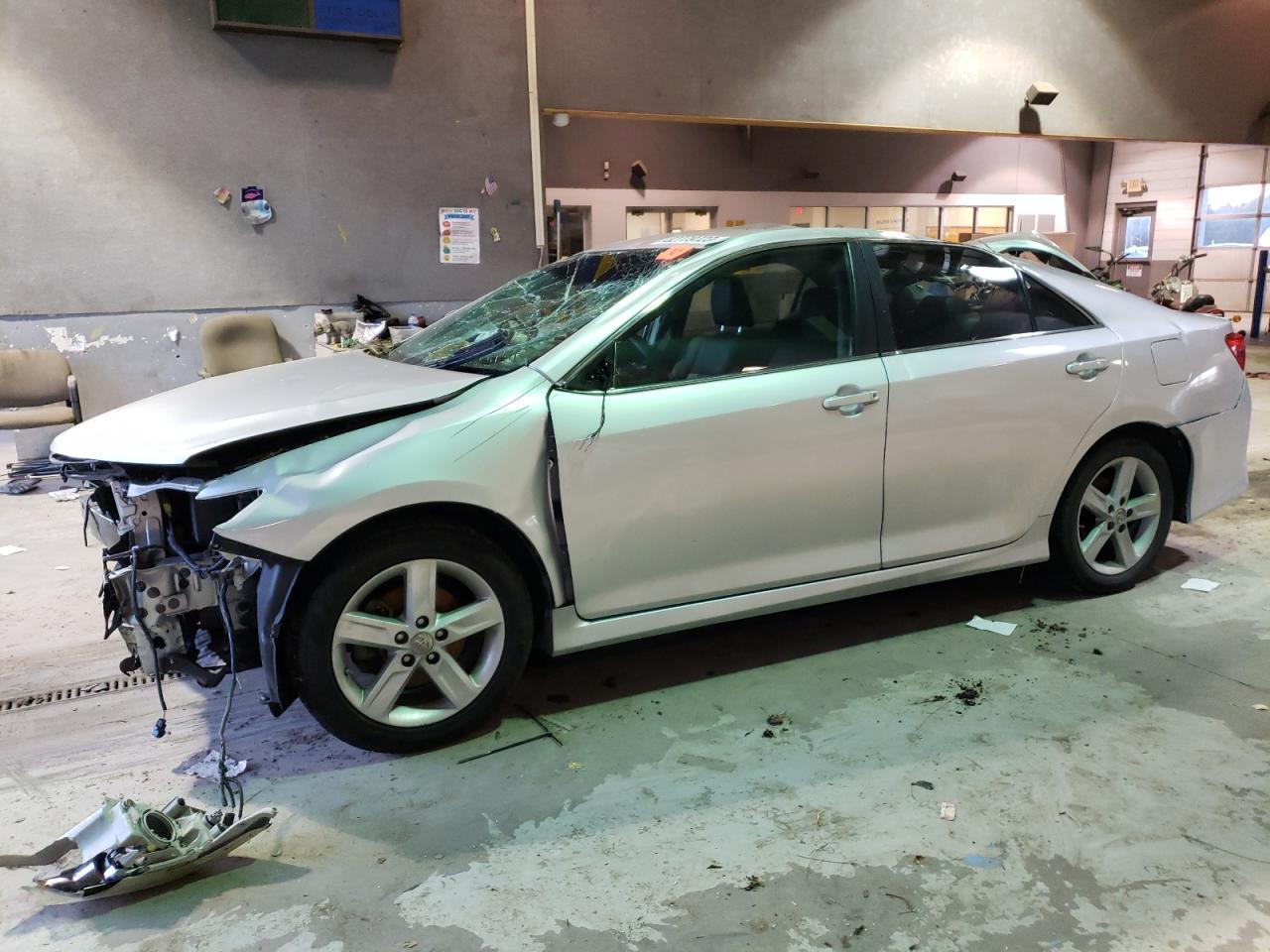 2014 TOYOTA CAMRY L
