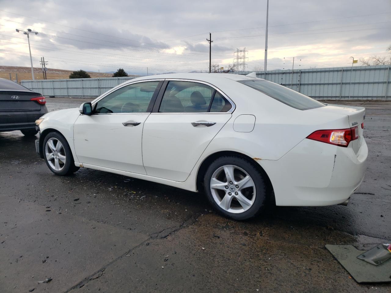 2010 ACURA TSX - Image 2