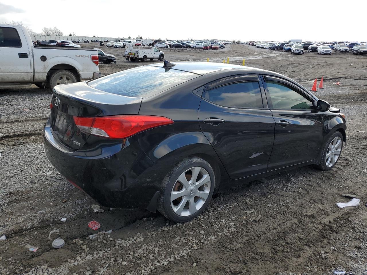 2013 HYUNDAI ELANTRA GL - Image 3