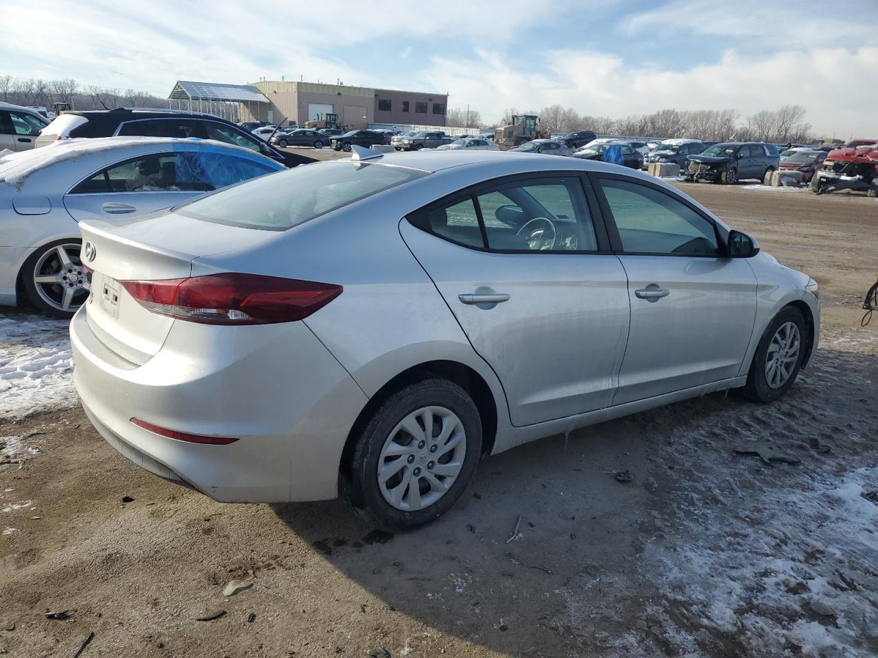 2017 HYUNDAI ELANTRA SE - Фото 3