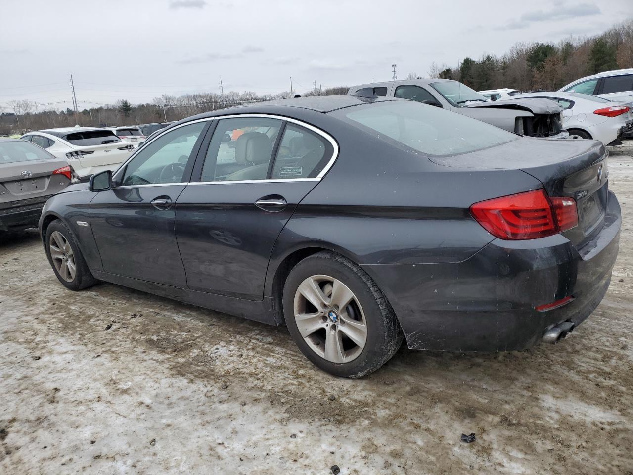 2013 BMW 528 XI - Image 2