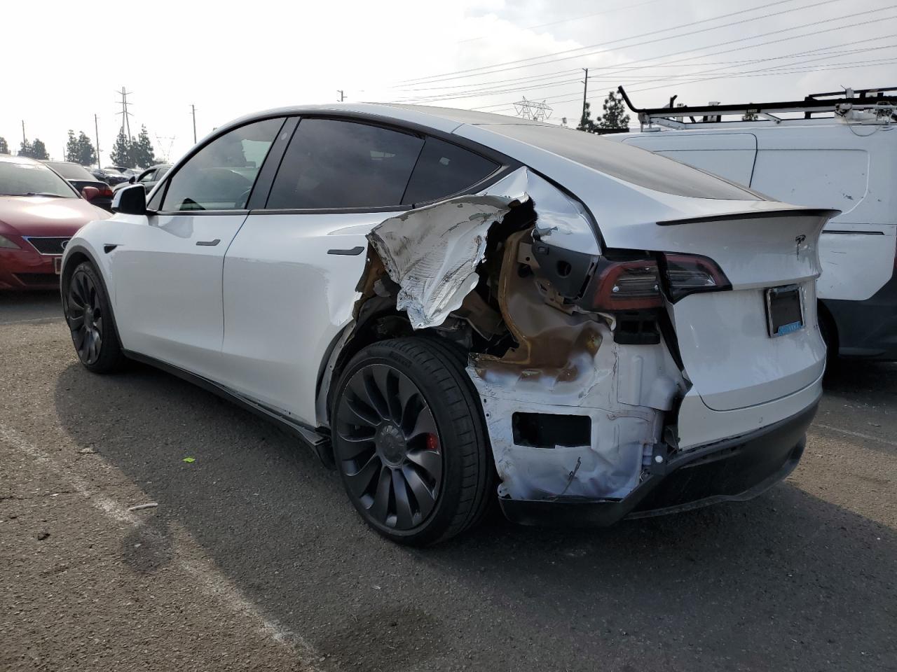 2022 TESLA MODEL Y - Фото 2