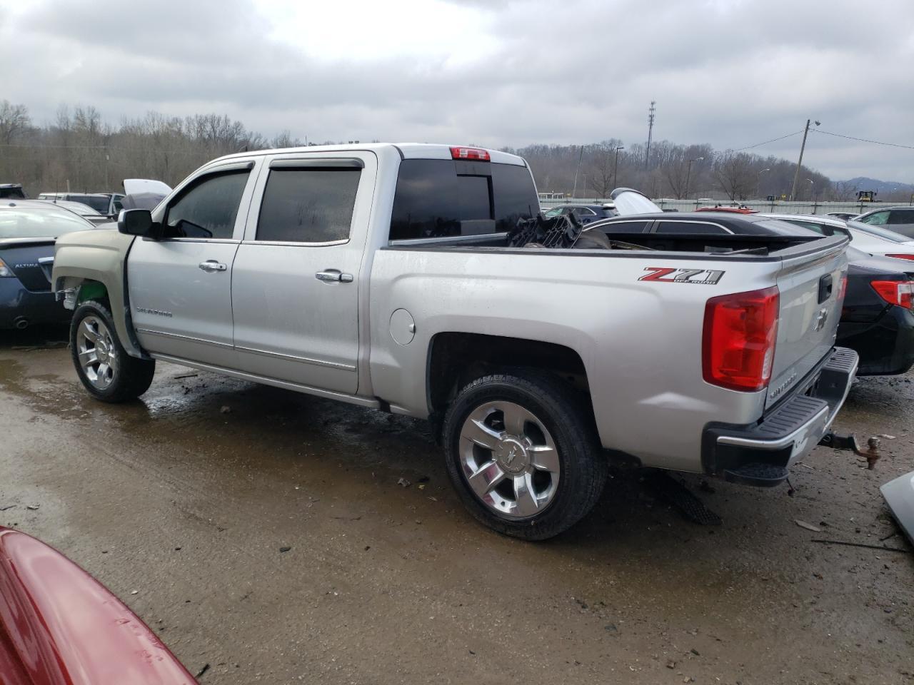 2018 CHEVROLET SILVERADO - Фото 2