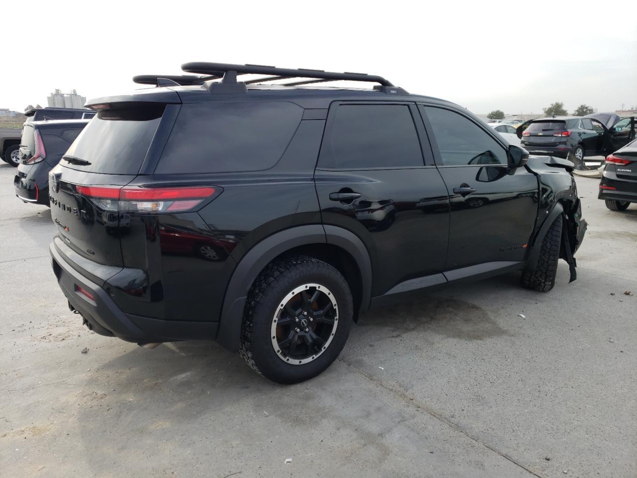 2023 NISSAN PATHFINDER - Image 3