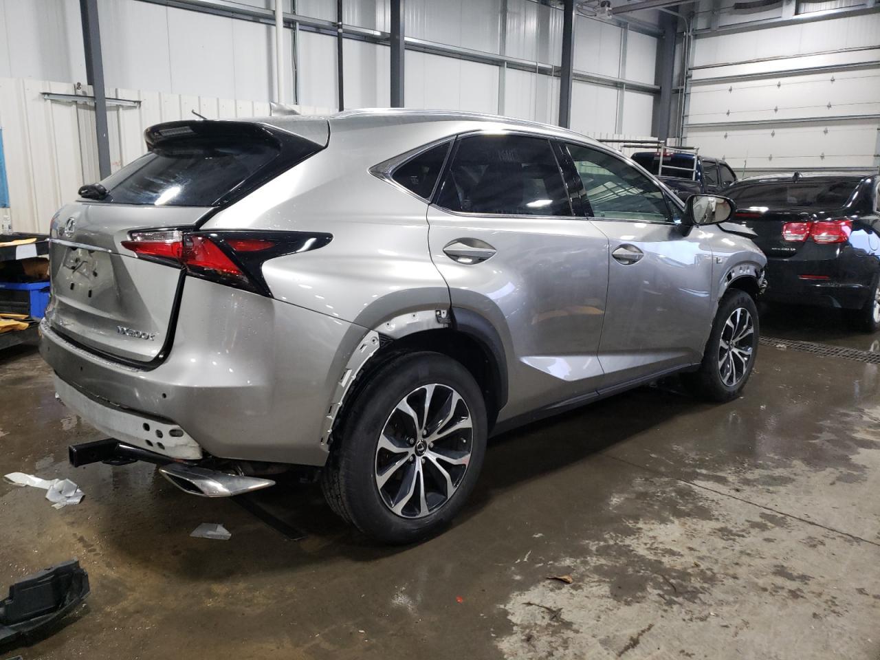 2017 LEXUS NX 200T BA - Фото 3