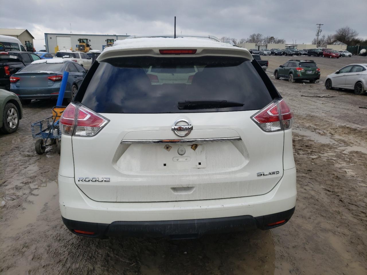 2015 NISSAN ROGUE S - Фото 6