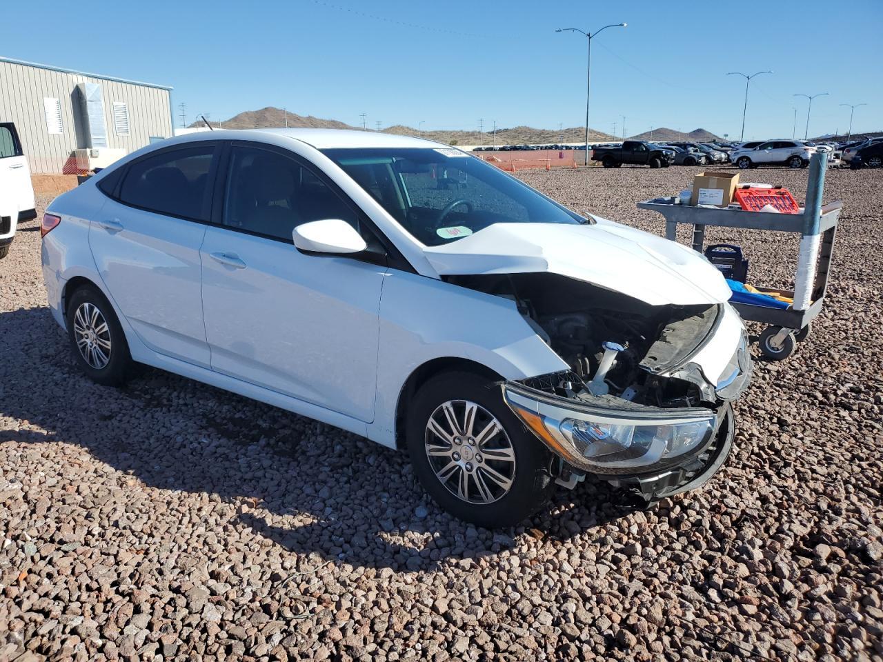 2017 HYUNDAI ACCENT SE - Image 4