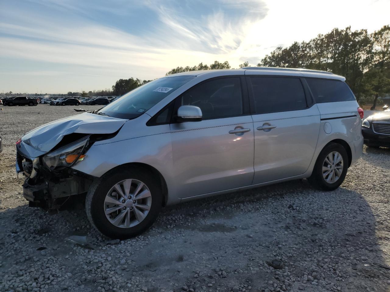 2016 KIA SEDONA LX