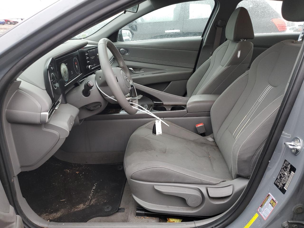 2022 HYUNDAI ELANTRA SE - Фото 7