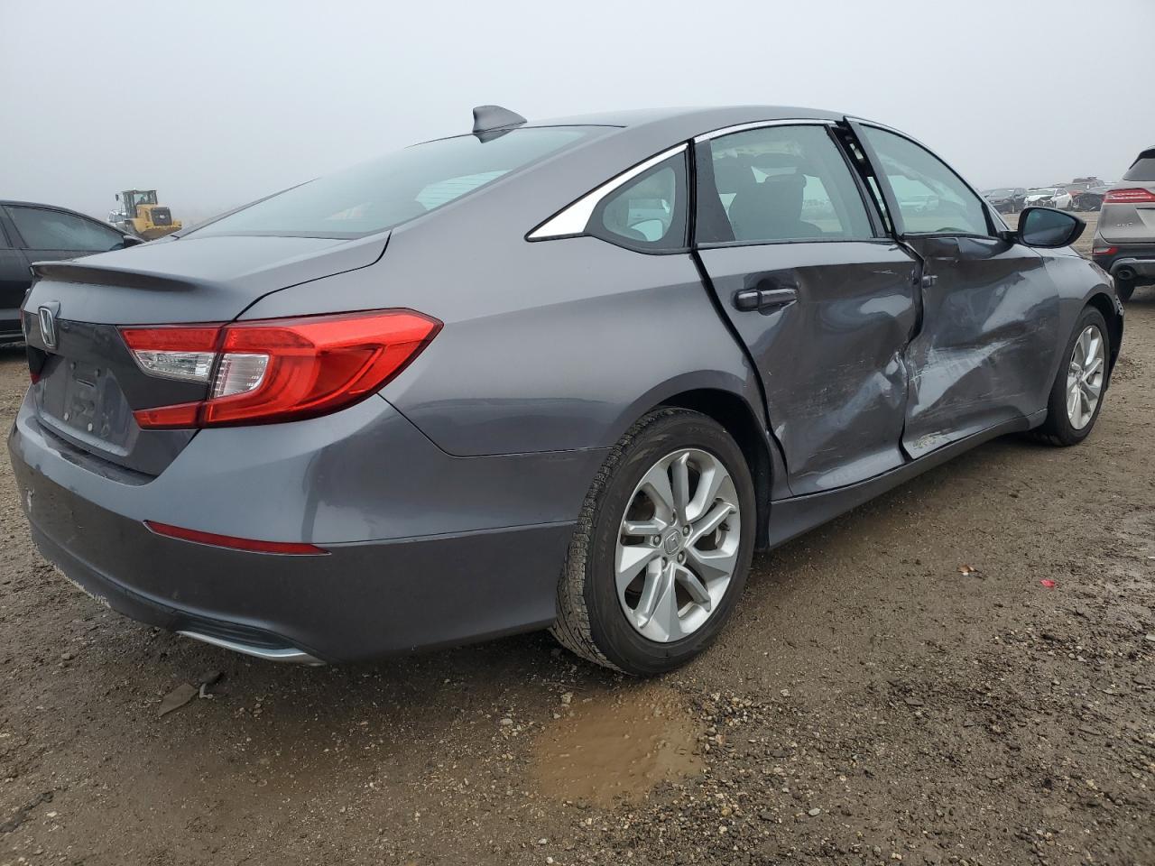2018 HONDA ACCORD LX - Image 3