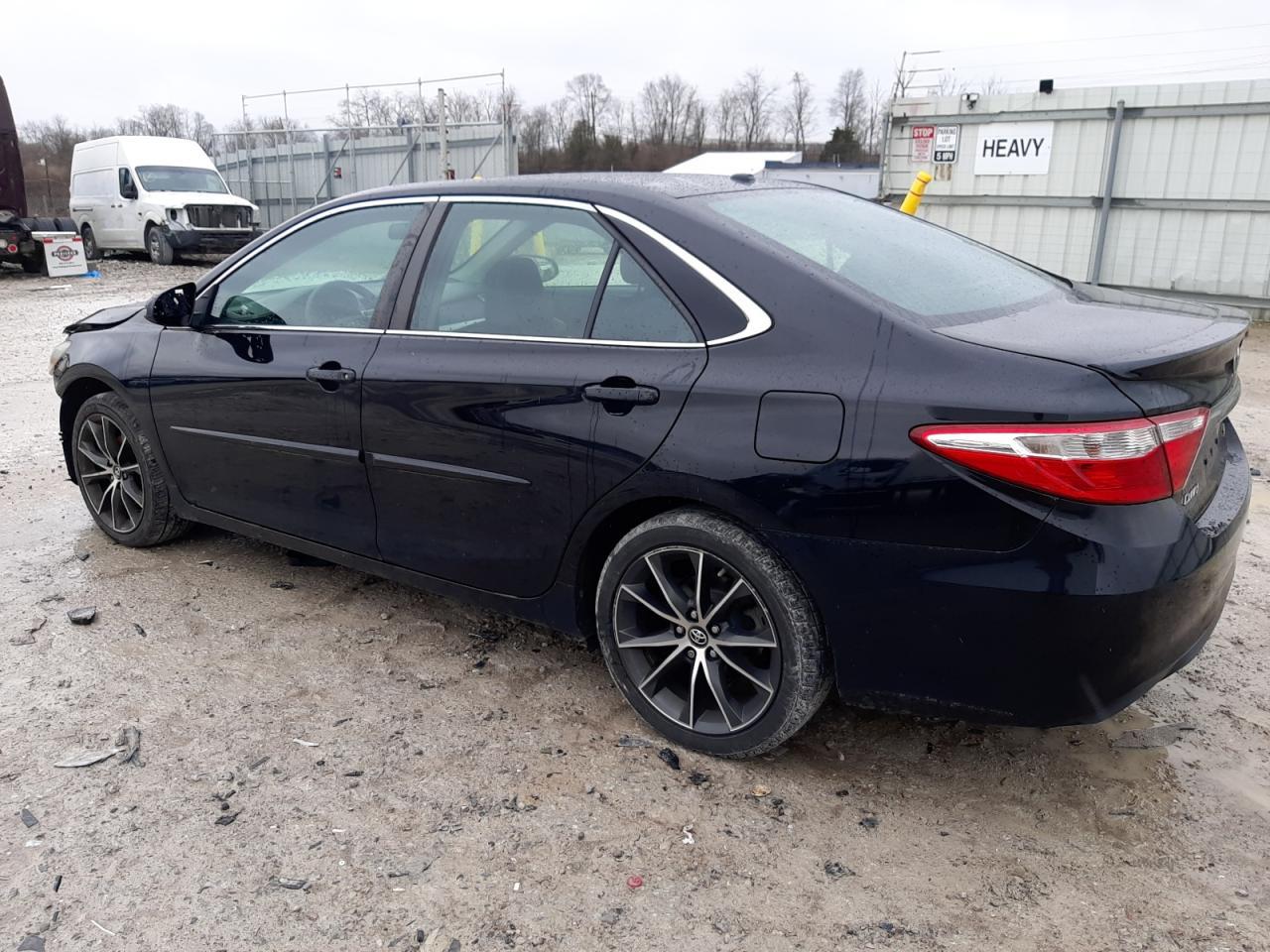2016 TOYOTA CAMRY LE - Фото 2