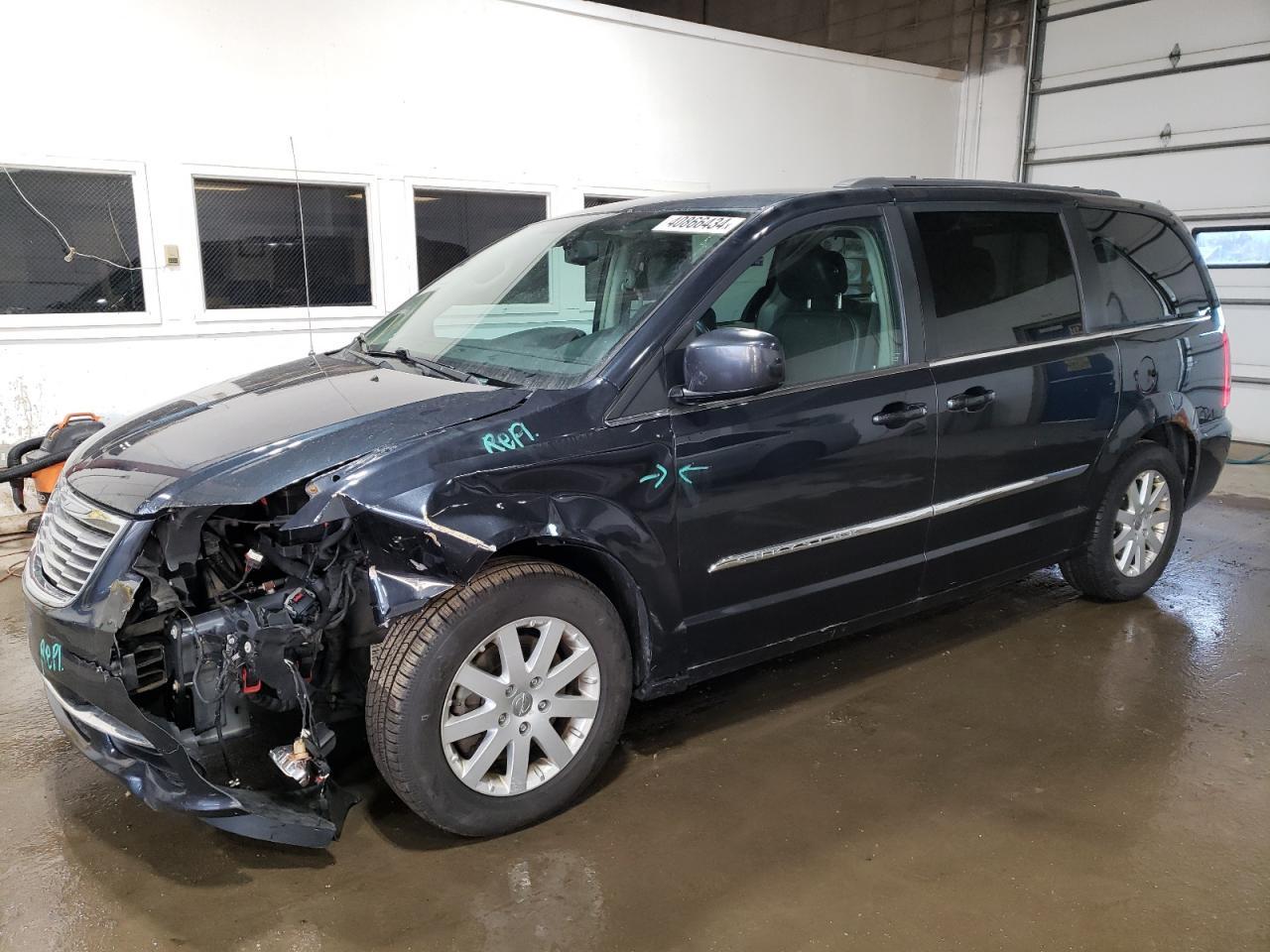 2014 CHRYSLER TOWN & COU