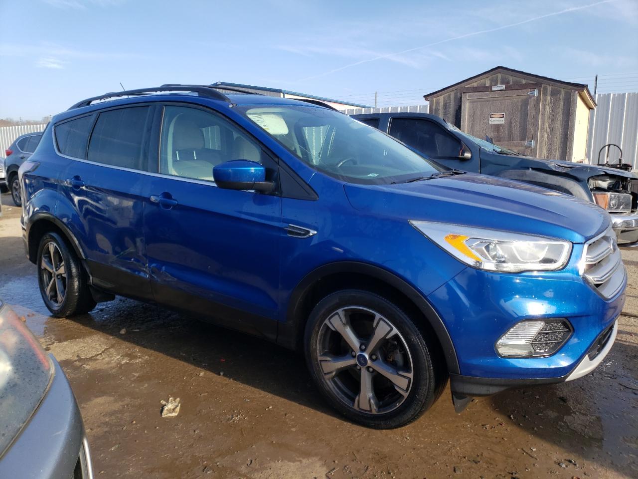 2017 FORD ESCAPE SE - Фото 4