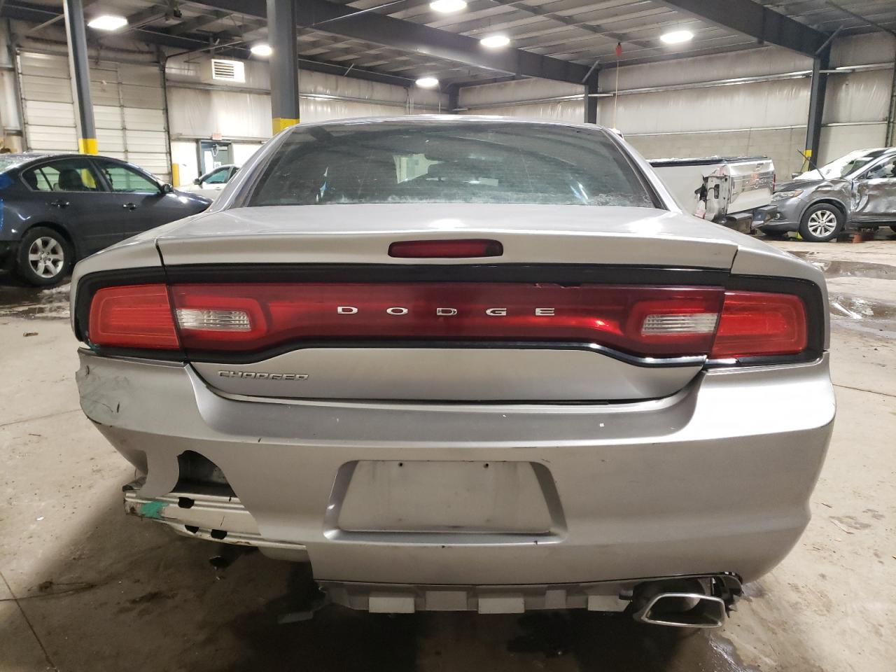 2014 DODGE CHARGER SE - Фото 6