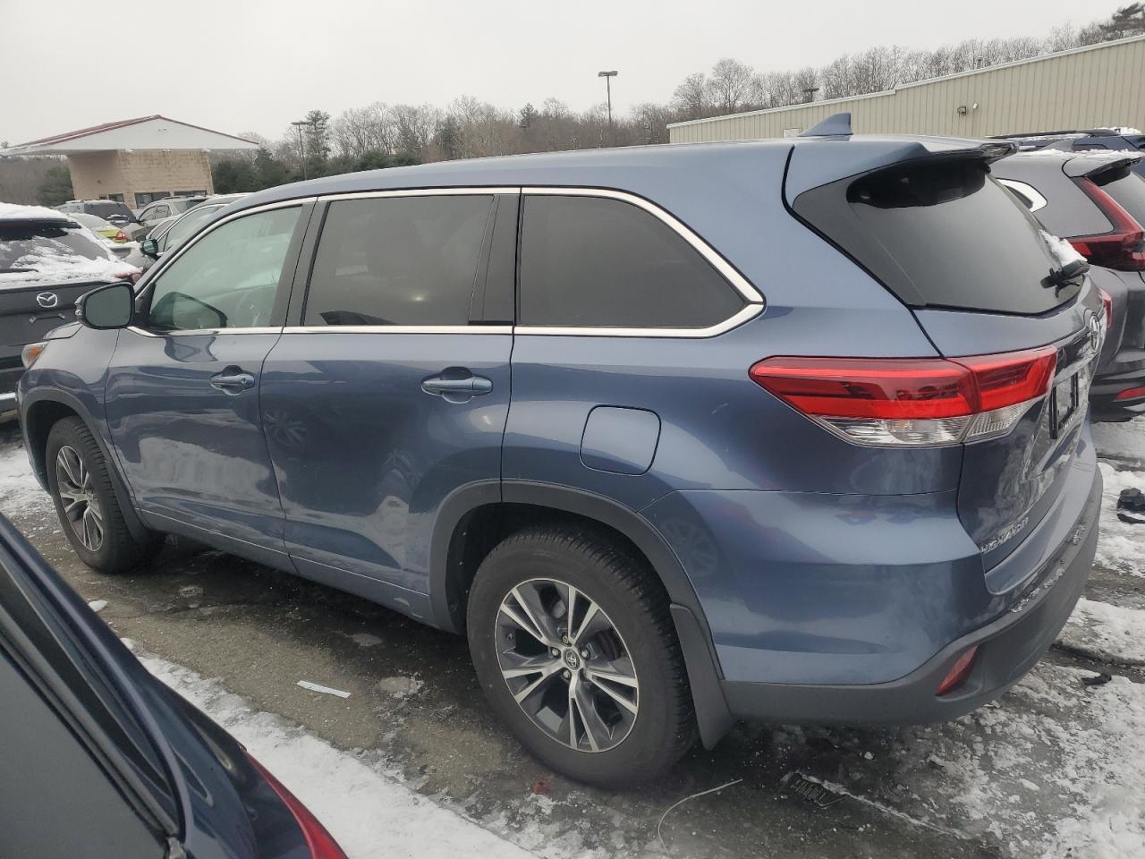 2018 TOYOTA HIGHLANDER - Image 2