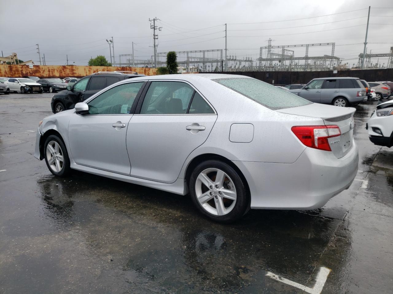 2014 TOYOTA CAMRY L - Image 2