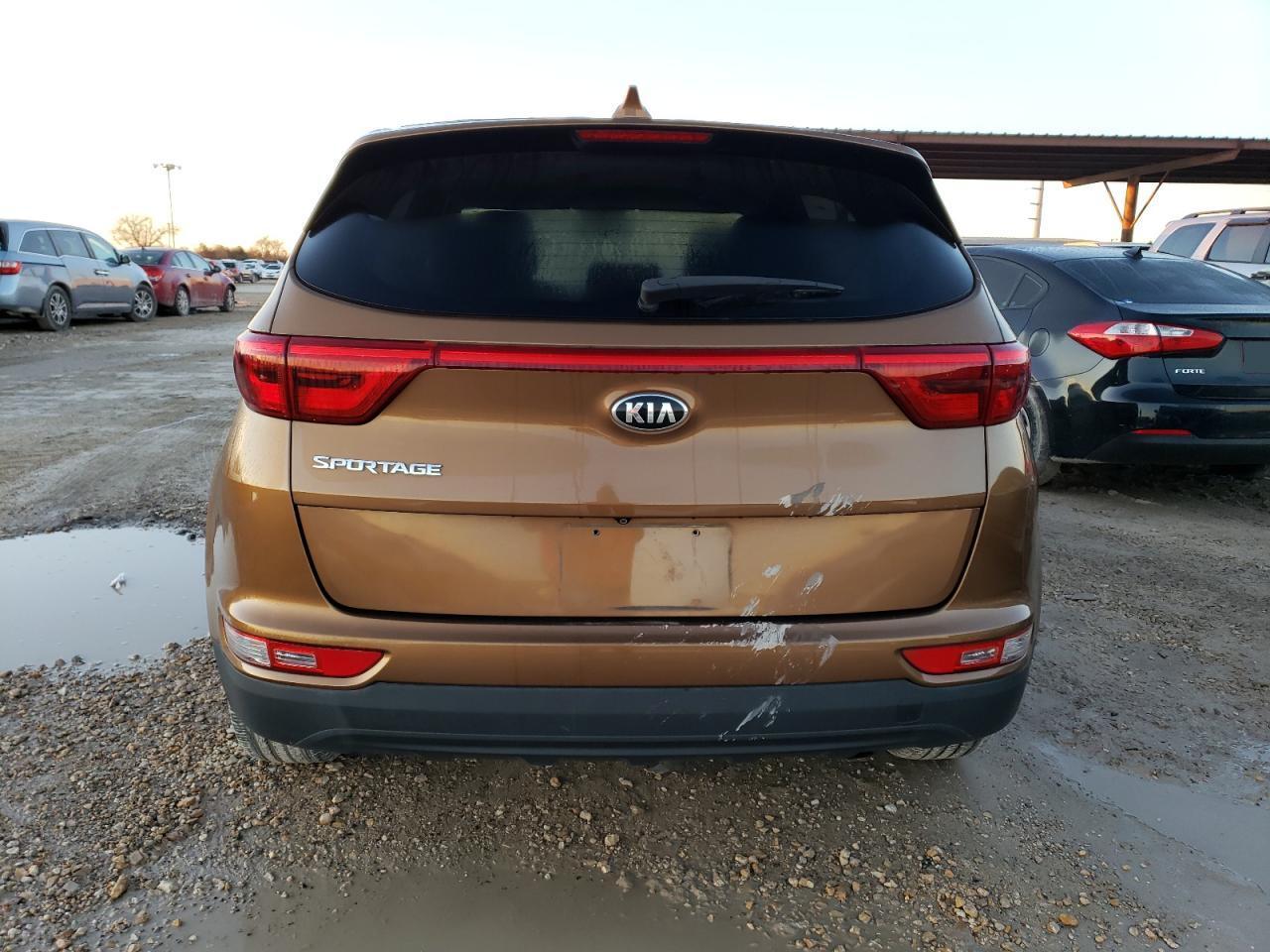 2017 KIA SPORTAGE L - Image 6