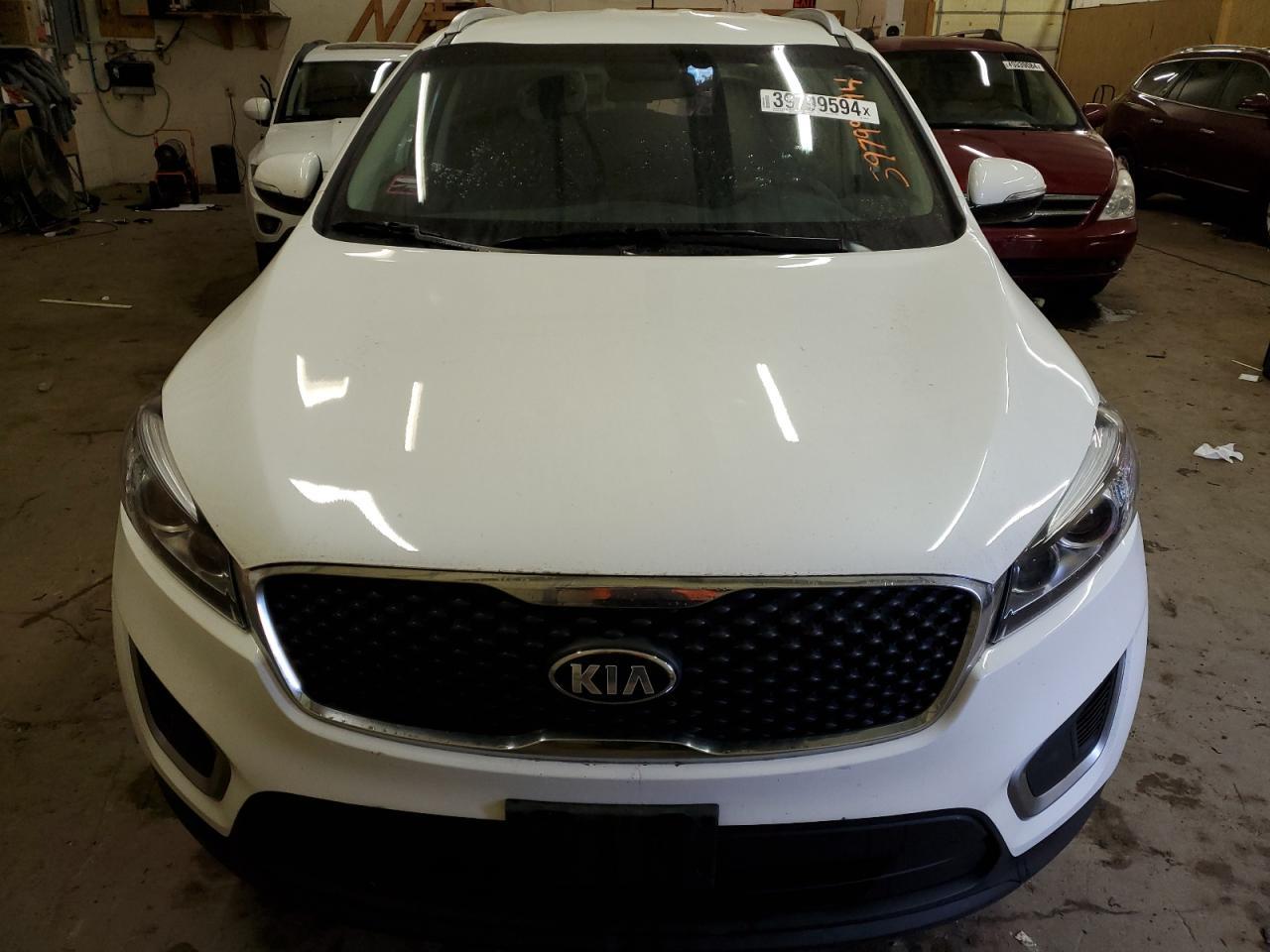 2016 KIA SORENTO LX - Image 5