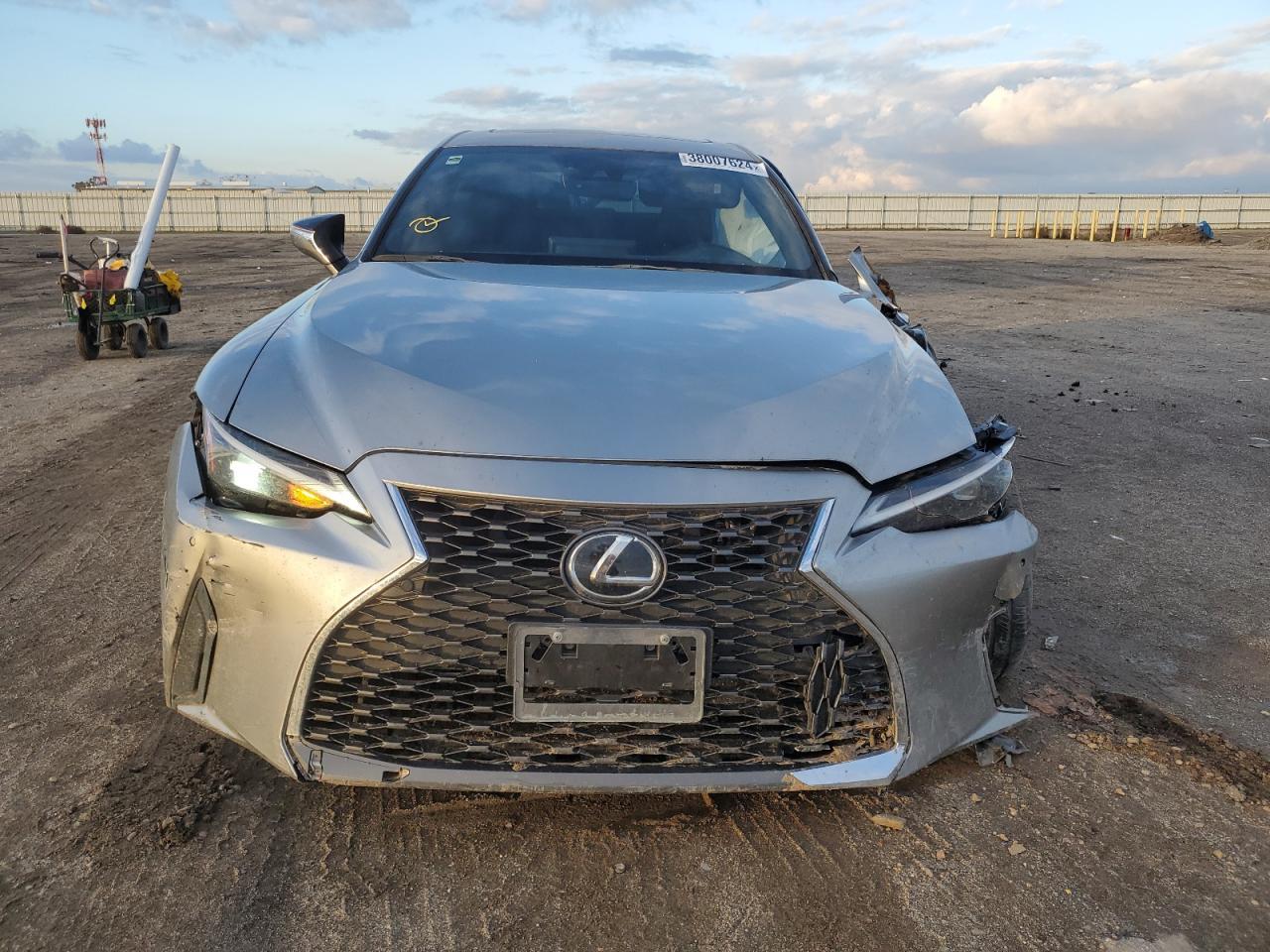 2021 LEXUS IS 300 - Image 5