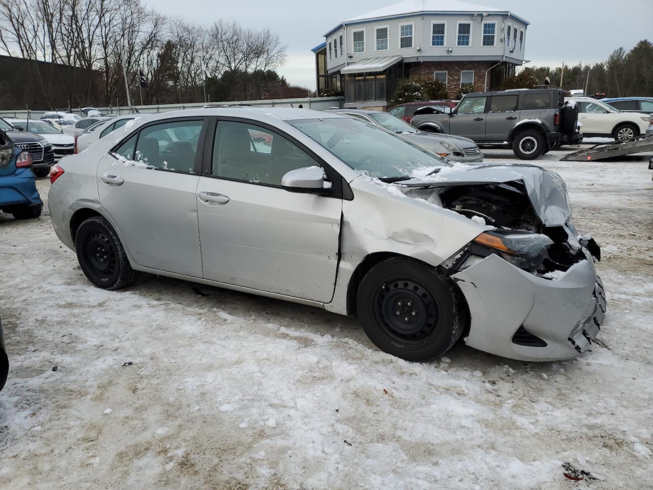 2019 TOYOTA COROLLA L - Фото 4