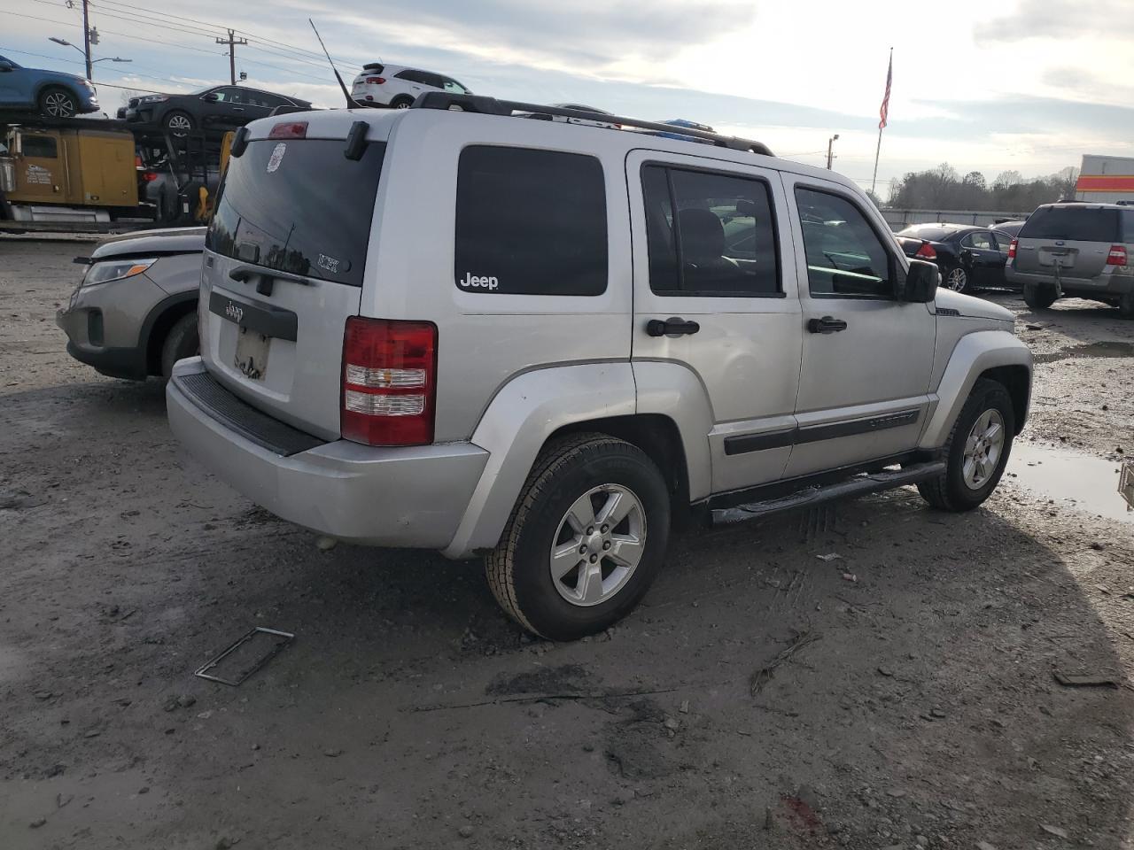 2011 JEEP LIBERTY SP - Фото 3