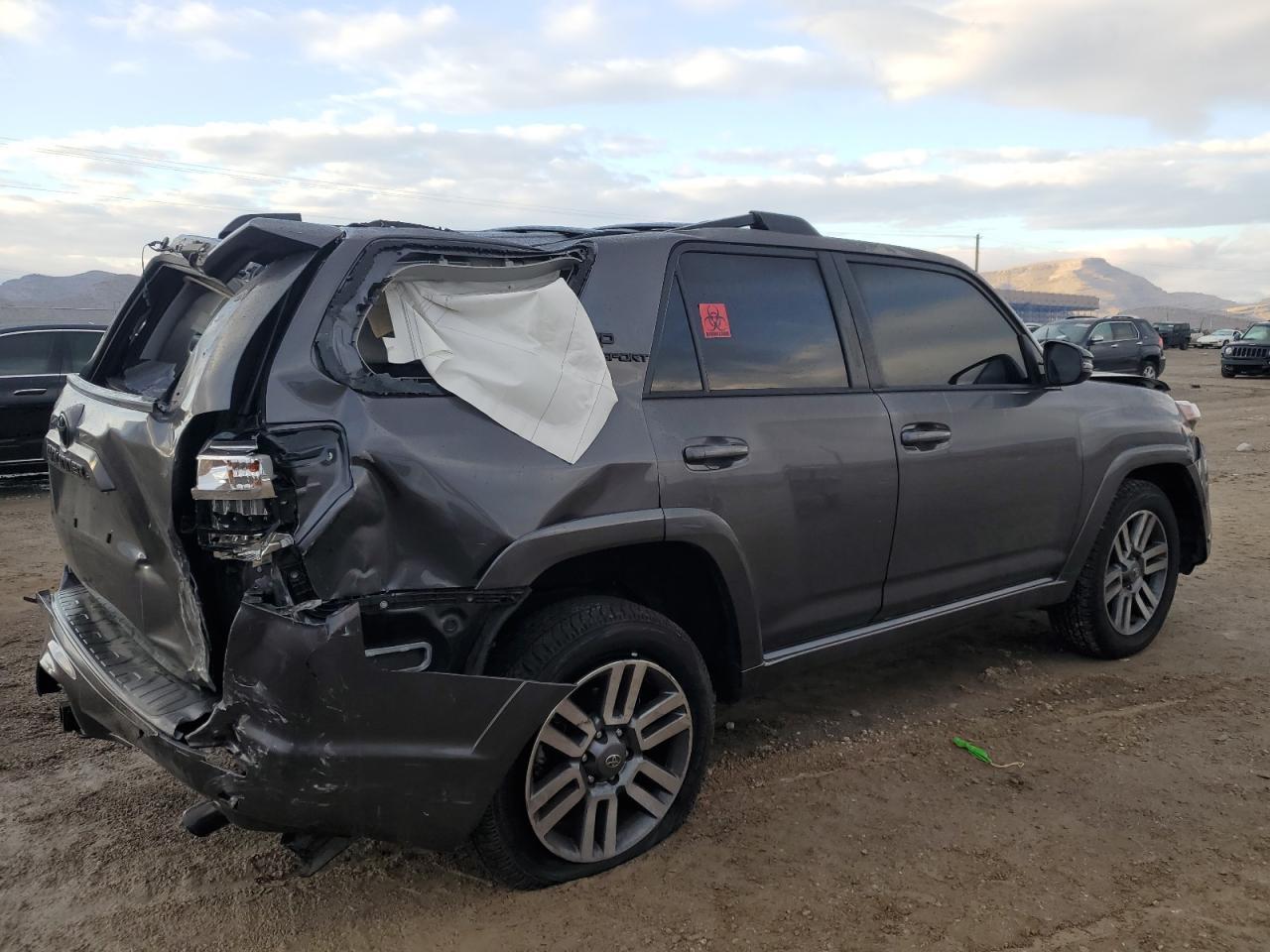 2022 TOYOTA 4RUNNER SR - Image 3