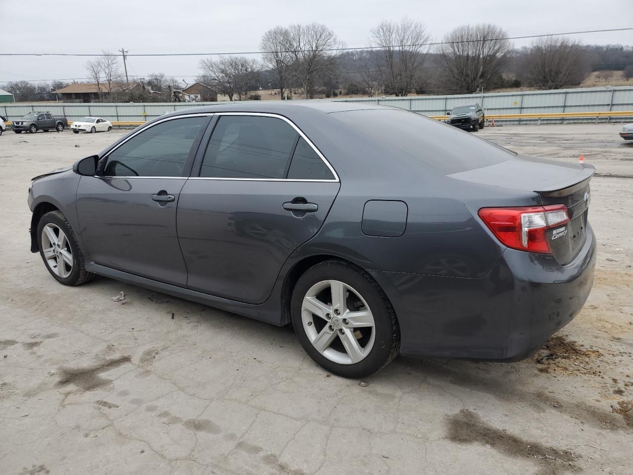 2014 TOYOTA CAMRY L - Фото 2