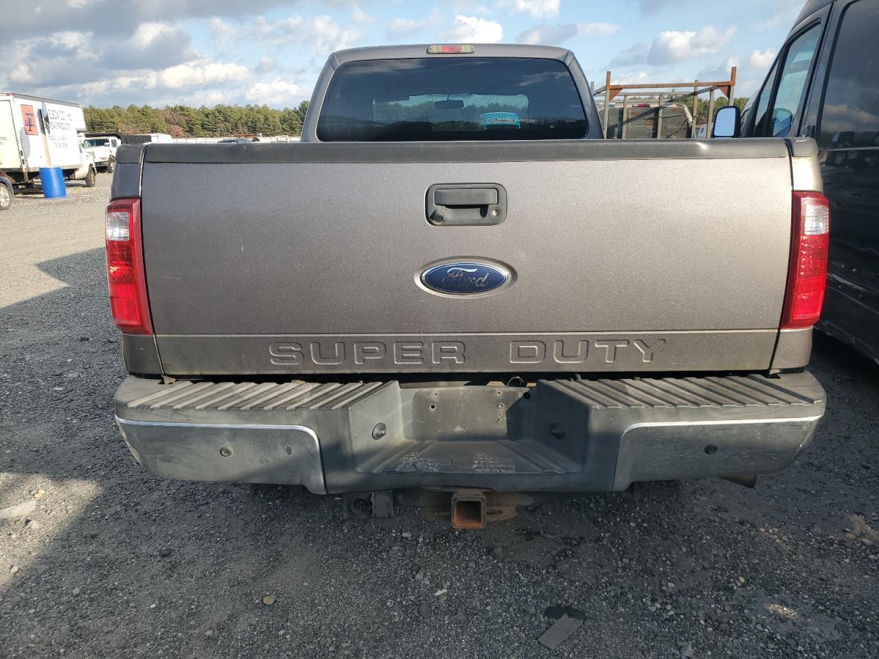 2011 FORD F350 SUPER - Image 6