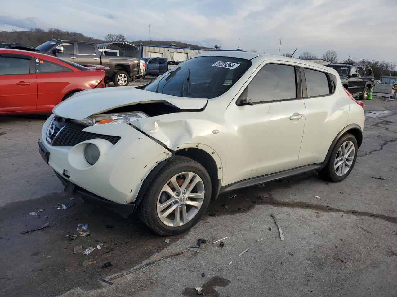 2011 NISSAN JUKE S