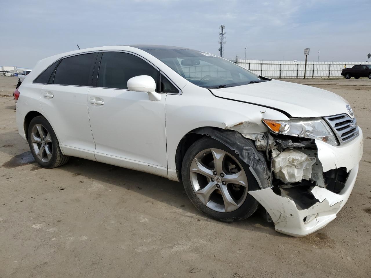 2011 TOYOTA VENZA - Фото 4