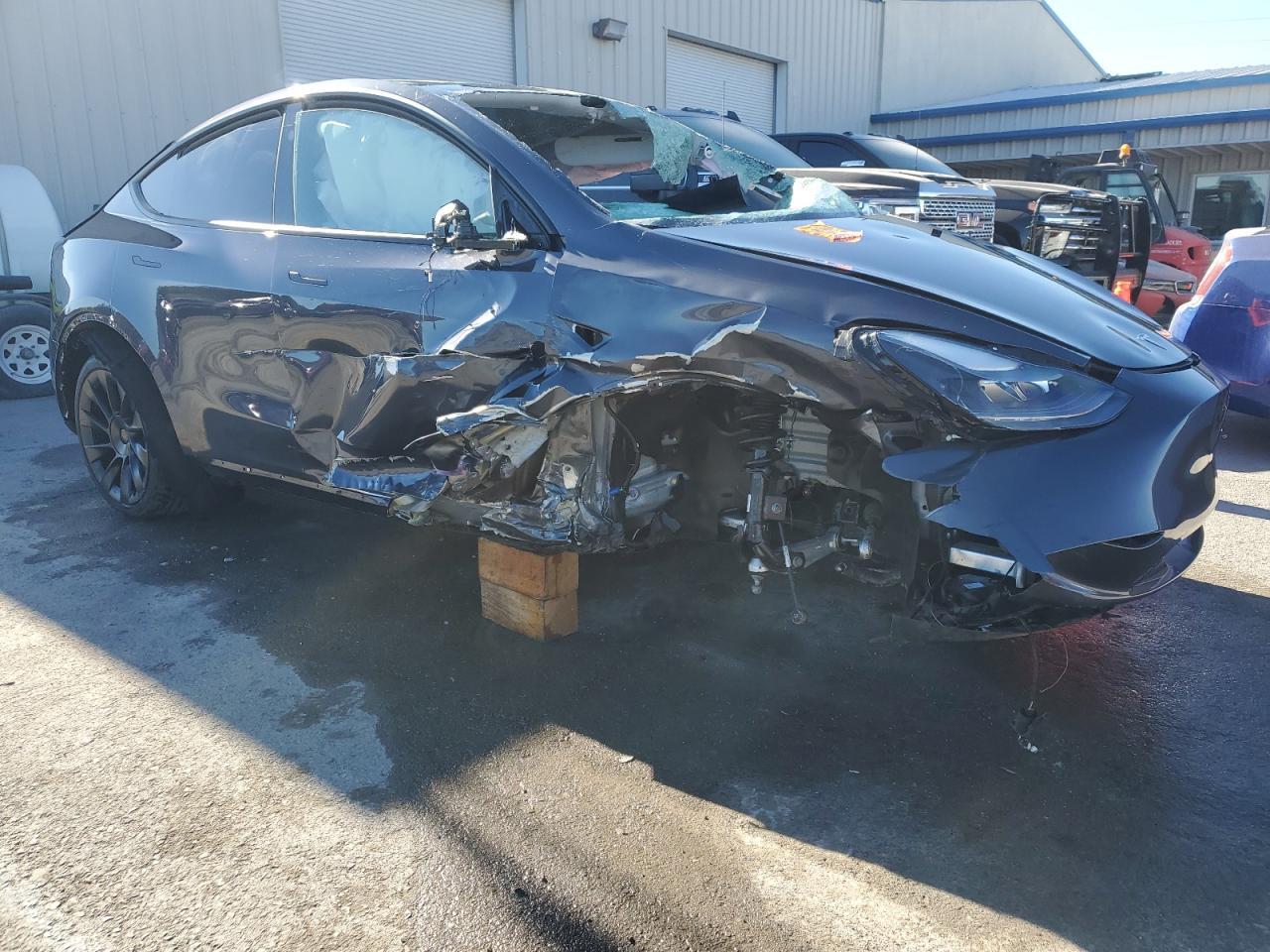 2023 TESLA MODEL Y - Фото 4