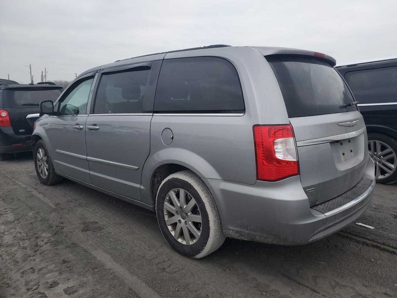 2014 CHRYSLER TOWN & COU - Фото 2