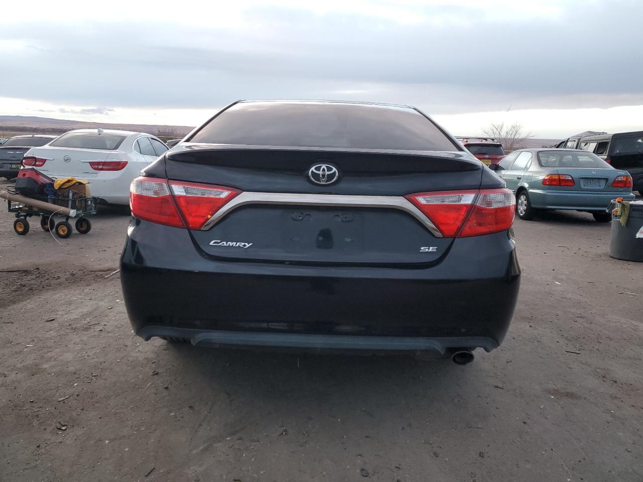 2017 TOYOTA CAMRY LE - Image 6