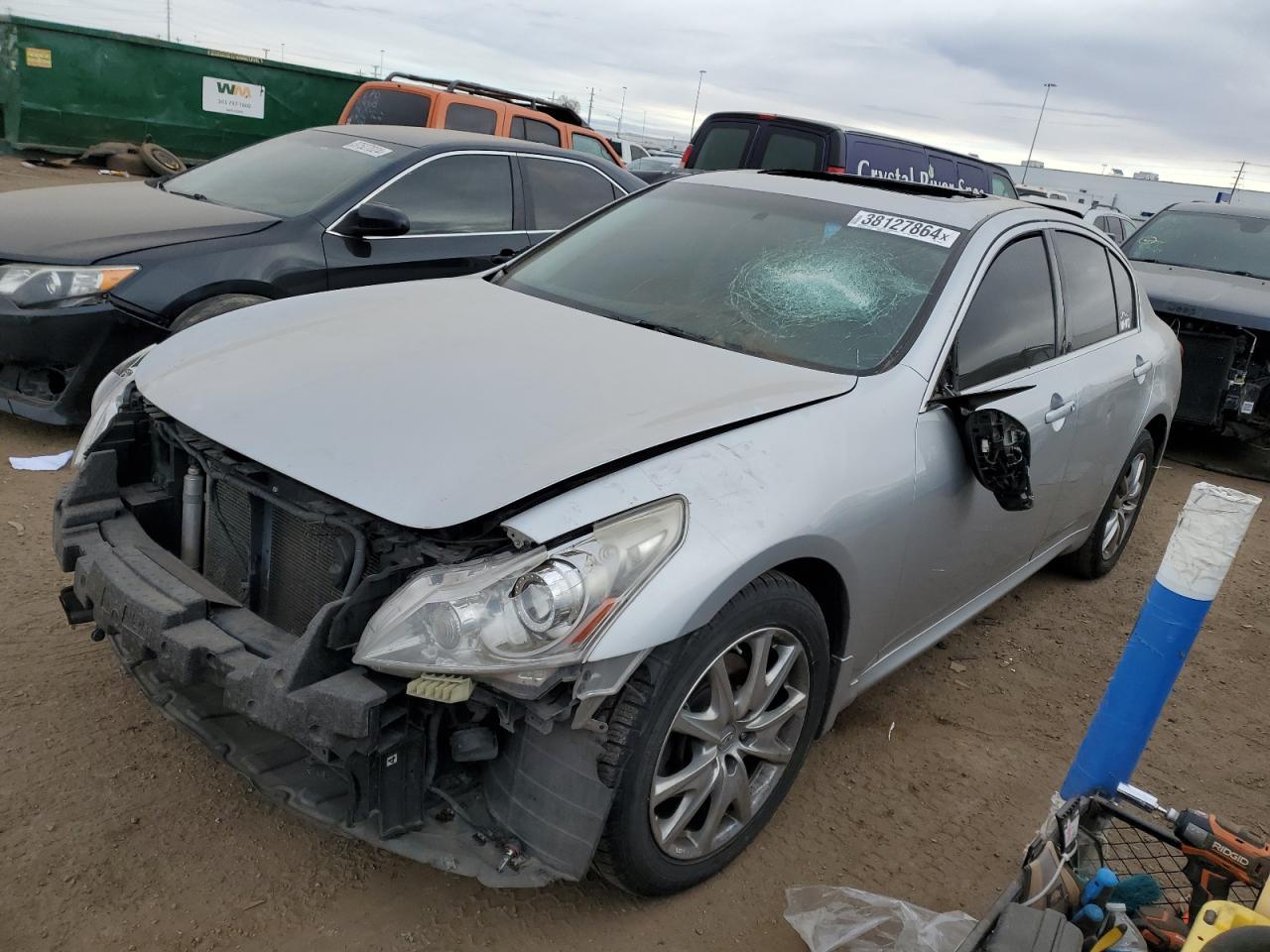 2011 INFINITI G37