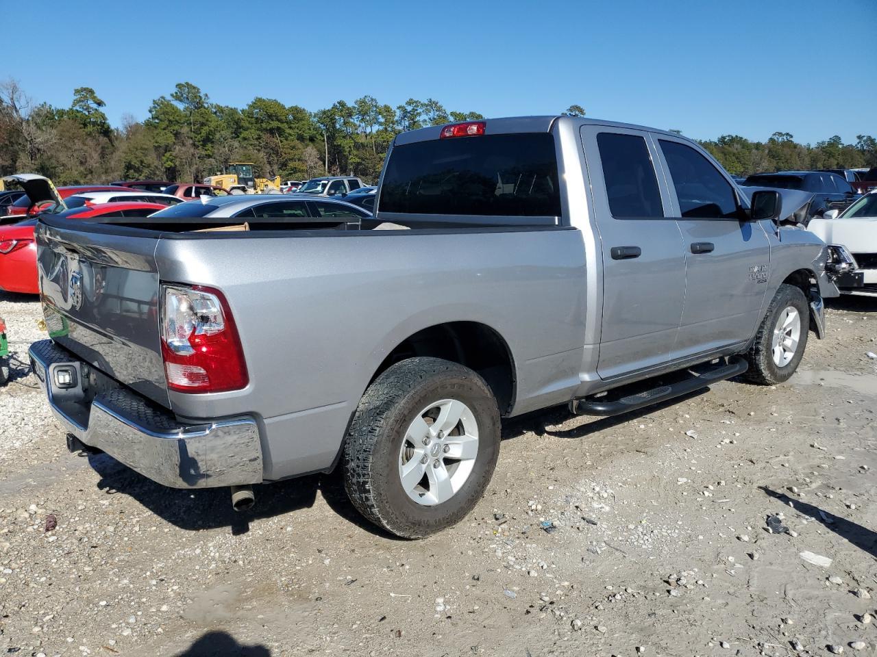 2019 RAM 1500 CLASS - Image 3