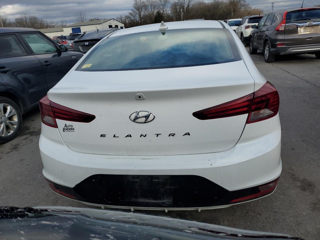 2019 HYUNDAI ELANTRA SE - Фото 6