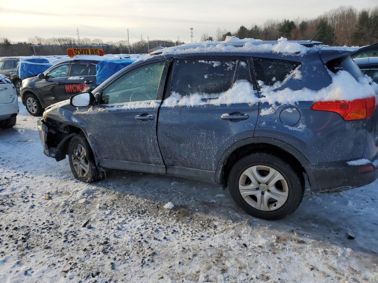 2014 TOYOTA RAV4 LE - Фото 2