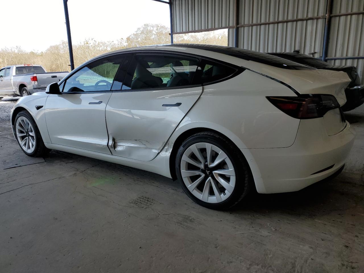 2022 TESLA MODEL 3 - Image 2